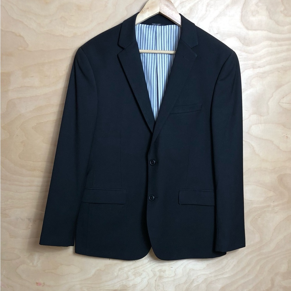 West End Men's Classic Black Suit Blazer Size 34W.